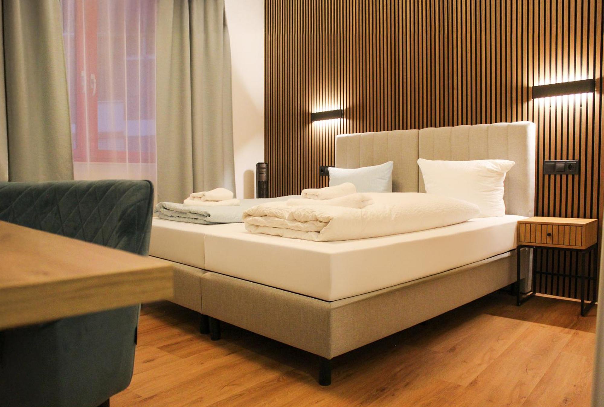 Double Room Private Bathroom