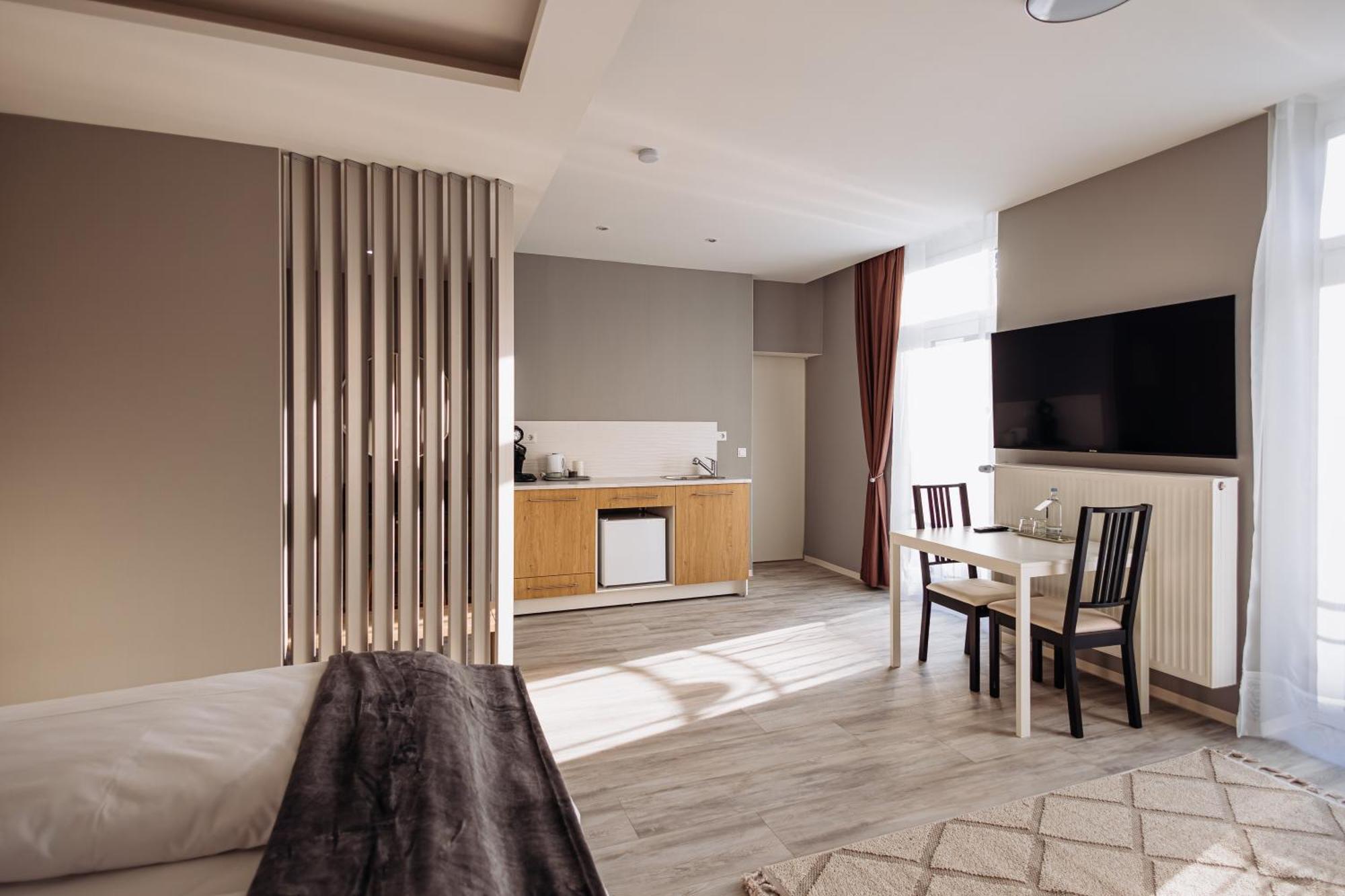 Apartment Annex